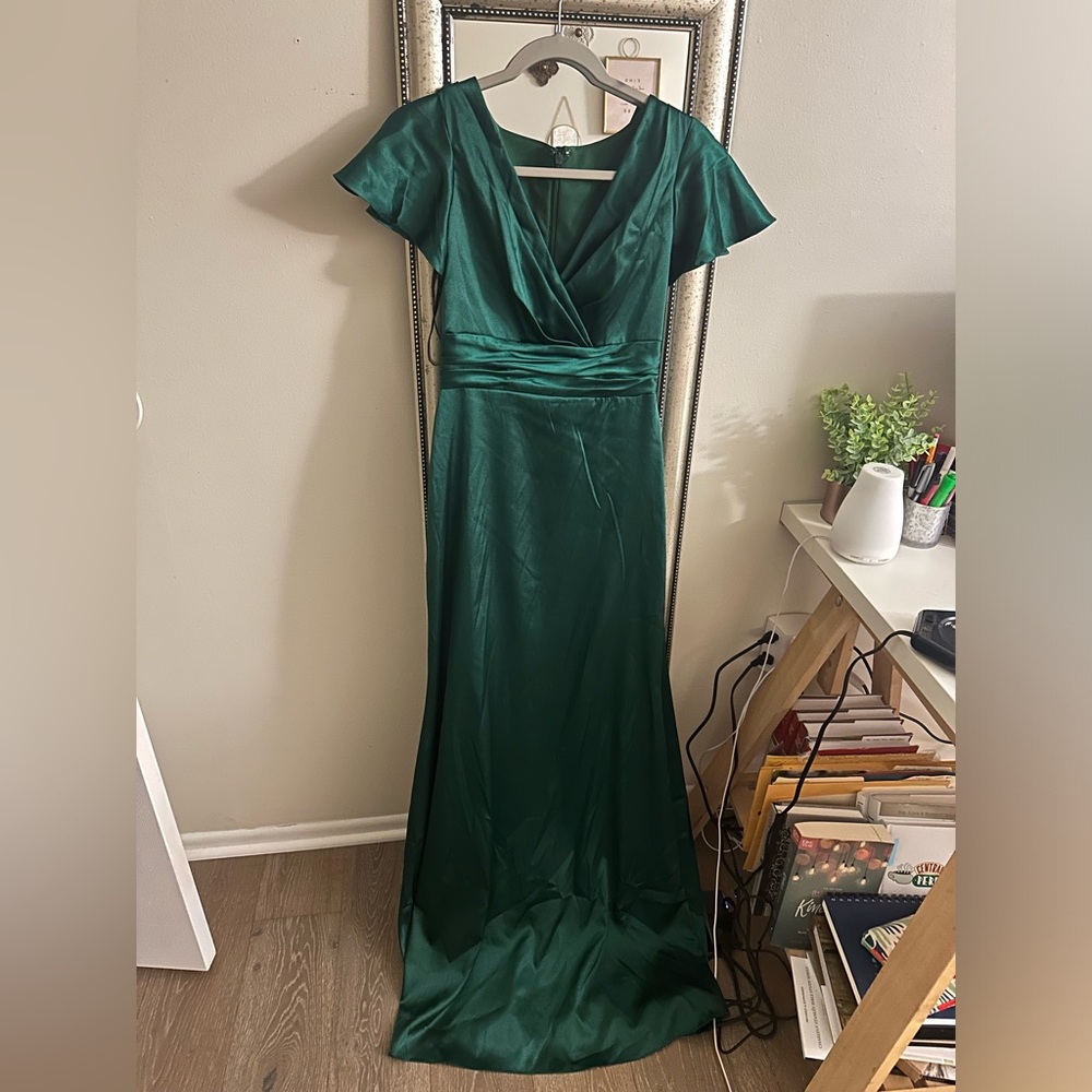 Social bridesmaid hunter green color size 2